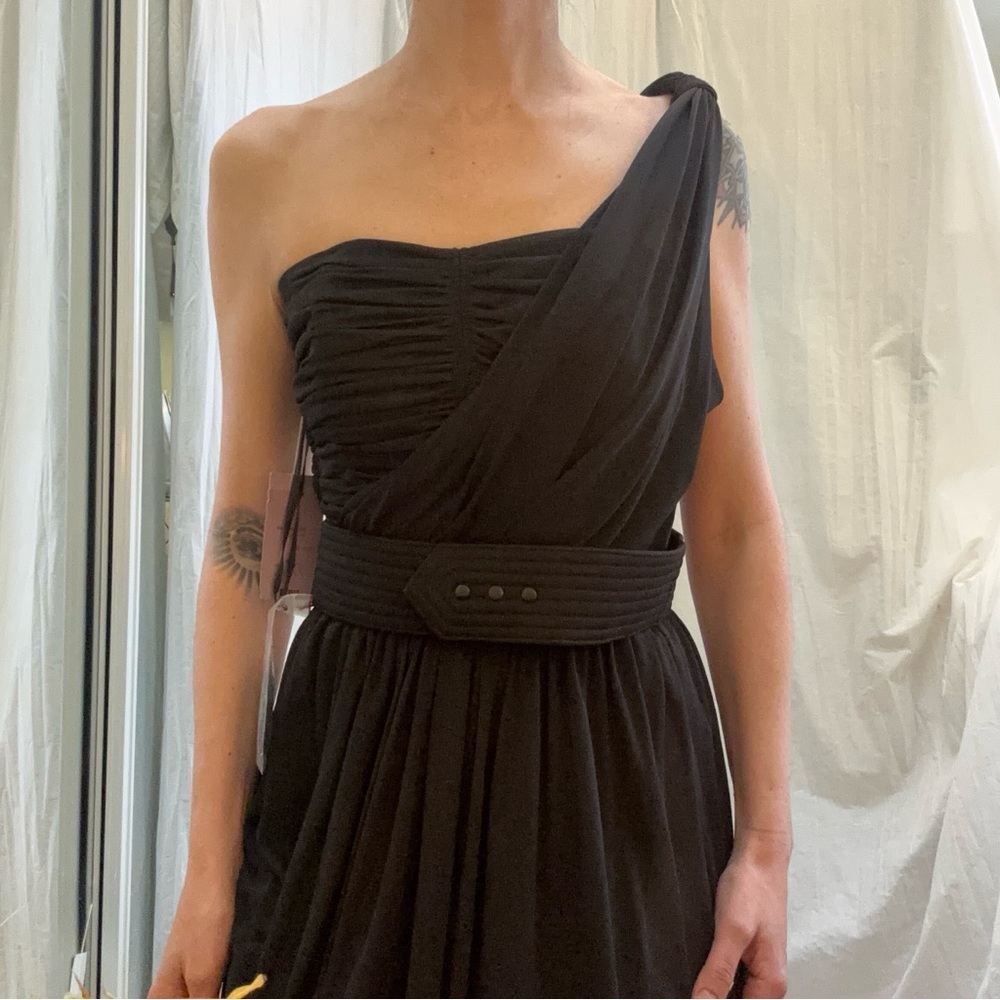 Victor Costa Black One-Shoulder Dress‎ - Picture 2 of 14